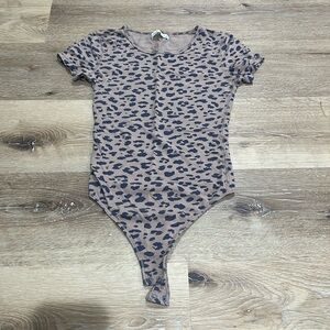 Abercrombie & Fitch women’s leopard bodysuit